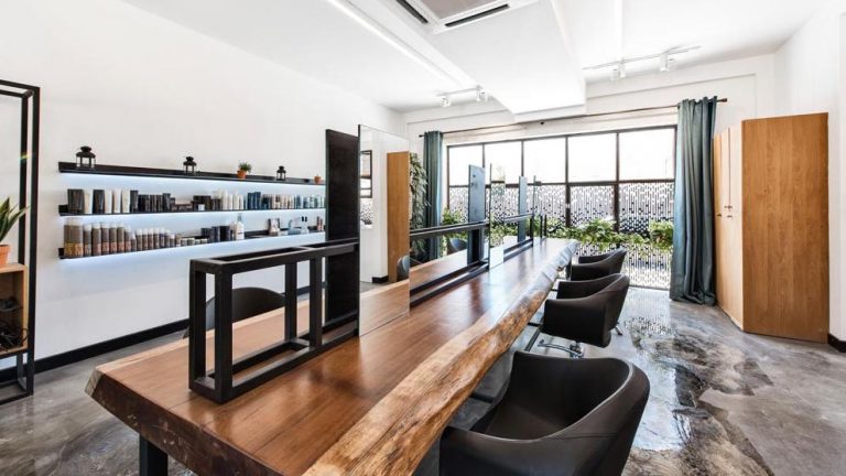 Design salon :  le duo bois et tonalités claires