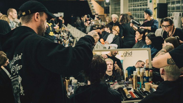 ghd aux côtés d’Anthony Turner pour le défilé Kenzo