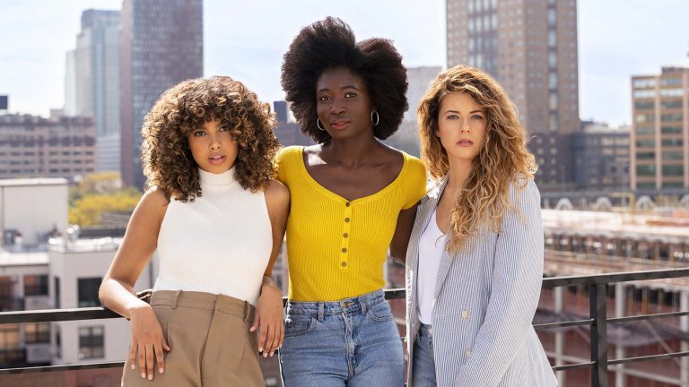 Bleu Libellule distribue en exclusivité DevaCurl