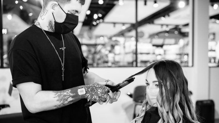Hairlovers, une campagne dédiée aux coiffeurs pour la Saint Valentin
